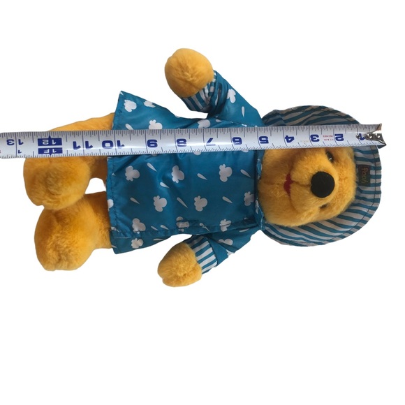 Vtg Winnie The Pooh Bear Read N Cuddle Toy Plush Blue Raincoat Colorful Day Book - Picture 13 of 14
